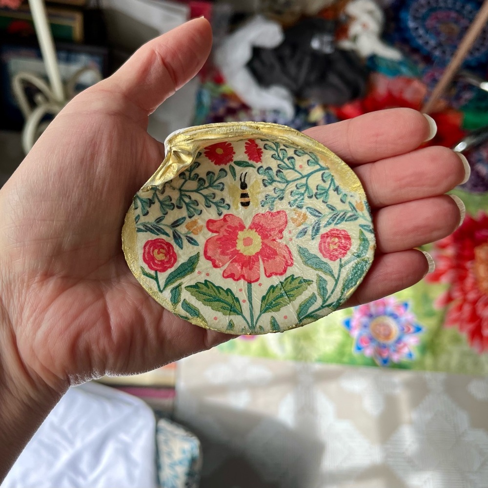 Floral Shell Trinket Dish